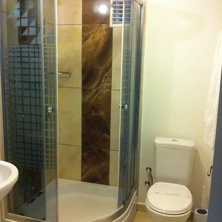 Aparthotel First 2*