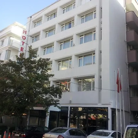 First Aparthotel 2*